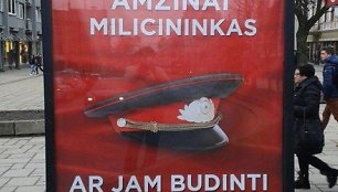 Praėjus vos parai Laisvės alėjoje neliko šių agitacinių plakatų