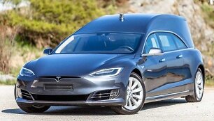 Karmoy Bilsenter pagamintas Tesla katafalkas