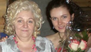 Lina su savo mama