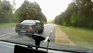 Kelių gaidelis sukėlė avariją