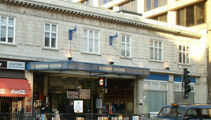 Londone evakuota ALDGATE metro stotis.