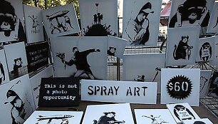 Pardavinėjami Banksy darbai 