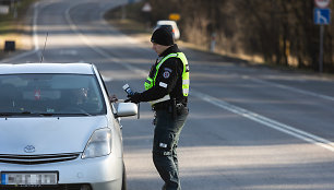 Rytinis kelių policijos reidas Eišiškių plente