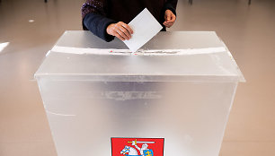 VRK iš rinkimų kovos pašalino tris kandidatus į merus ir penkis partijų sąrašus