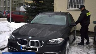 Lenkijos pareigūnai sulaikė lietuvį su vogtu BMW