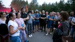 Rūdninkų poligone ruo&scaron;iantis apgyvendinti migrantus, blokuojamas patekimas į teritoriją