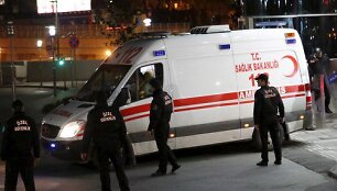 В Турции в аэропорту обрушился подвесной потолок: есть пострадавшие