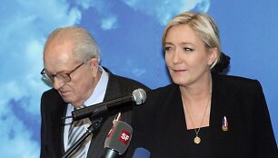  Jeanas-Marie Le Penas su savo dukterim Marine