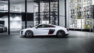 &bdquo;Audi R8 Coupe V10 plus&ldquo;