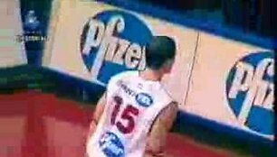 javtokas-dunk-over-sabonis