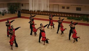 Ansamblis rengiasi gruodžio 3 dieną vyksiančiam pasaulio čempionatui. 