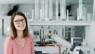 Simona FTMC laboratorijose   &ndash; nuotraukų autorė Lina Jushkė, &bdquo;Lamų slėnis&ldquo;