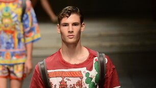 &bdquo;Dolce & Gabbana&ldquo; 2016 m. pavasario-vasaros kolekcijos modelis
