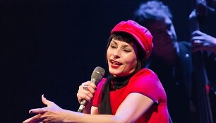 Portugalų dainininkė Viviane