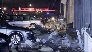 Rygoje įgriuvo &bdquo;Maxima&ldquo; prekybos centro stogas
