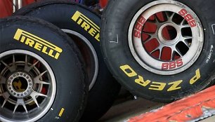 „Pirelli P-Zero“ padanga