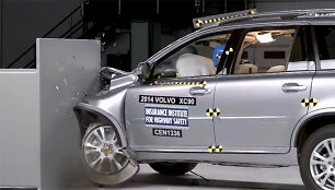 &bdquo;Volvo XC90&ldquo; avarijos bandymas