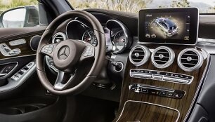 Pirmieji pretendentai į &bdquo;Metų automobilio 2017&ldquo; titulą, E klasės &bdquo;Mercedes-Benz&ldquo;
