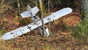 Lenkijos pasieniečiai aptiko kontrabandines cigaretes i&scaron; Baltarusijos gabenusį droną
