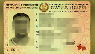Pateiktas tadžiki&scaron;kas vairuotojo pažymėjimas