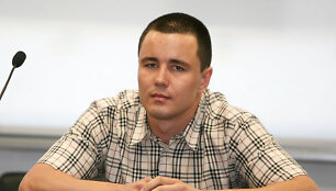 Teismas vėl negalėjo atsakyti į klausimą, ar V.Dargis kaltas dėl jį puolusio jaunuolio žūties.
