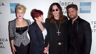 Kelly, Sharon, Jackas ir Ozzy Osbourne'ai