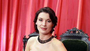  Laura Imbrasienė