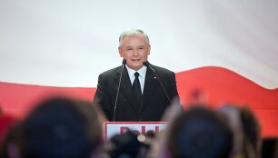 Jaroslawas Kaczynskis laukia antrojo turo ir neprarada vilties.