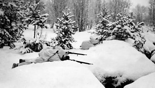 Žiemos karas: suomiai gina savo žemę nuo sovietų karių.