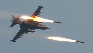Rusijos naikintuvas &bdquo;Su-25&ldquo; pratybose Baltarusijoje