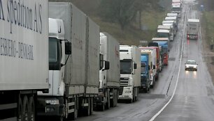 Be darbo likę vilkikų vairuotojai ketina protestuoti. 