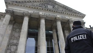 Policija budi prie Reichstago pastato