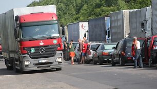 Medininkų pasienio poste kelių kilometrų eilės