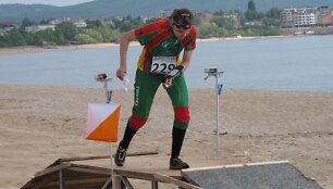 Orientavimosi sporto varžybų akimirkos.