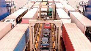 Vežėjams reikalingi logistikos centrai, kurie padėtų bendradarbiauti uostui, kelių transportui ir geležinkeliams.