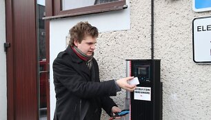 Elektromobilio įkrovos stotelė