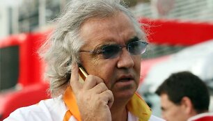 F.Briatore tęsia kovą dėl bausmės pa&scaron;alinti jį i&scaron; &bdquo;Fromulės-1&ldquo;