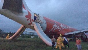 Dar vieną „AirAsia“ lėktuvą ištiko nelaimė.