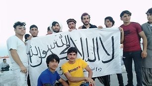 Afganistaniečiai su Talibano vėliava Turkijoje