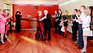 Irma ir Pranci&scaron;kus Petravičiai &scaron;venčia auksines vestuves