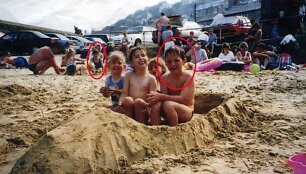 Jaunavedžiai Nickas Wheeleris ir Aimee Maiden rado nuotrauką, kurioje jie abu nufotografuoti vaikystėje dar prie&scaron; susipažindami
