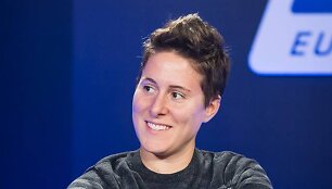 Vanessa Selbst Prahoje