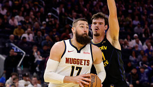 Jonas Valančiūnas ir Quintenas Postas