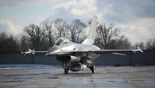 Naikintuvas F-16