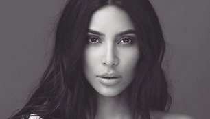 Kim Kardashian kvepalų „Crystal Gardenia“ reklaminė fotosesija