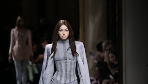 &bdquo;Balmain&ldquo; 2016 m. rudens-žiemos kolekcijos modelis