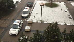 Policijos ekipažai prie Seimo