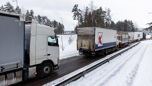 Vilkikų spūstis Kirtimų gatvėje