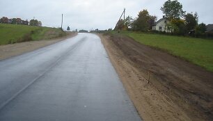 Lietuvoje vis dar nemažą dalį kelių tinklo sudaro žvyruoti keliai. 