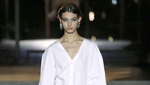 &bdquo;Carolina Herrera&ldquo; kolekcijos modelis